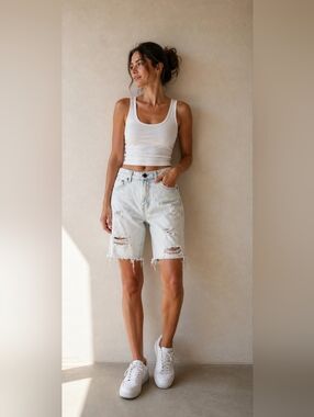 AERO  Light Wash Distressed Denim Shorts SZ30